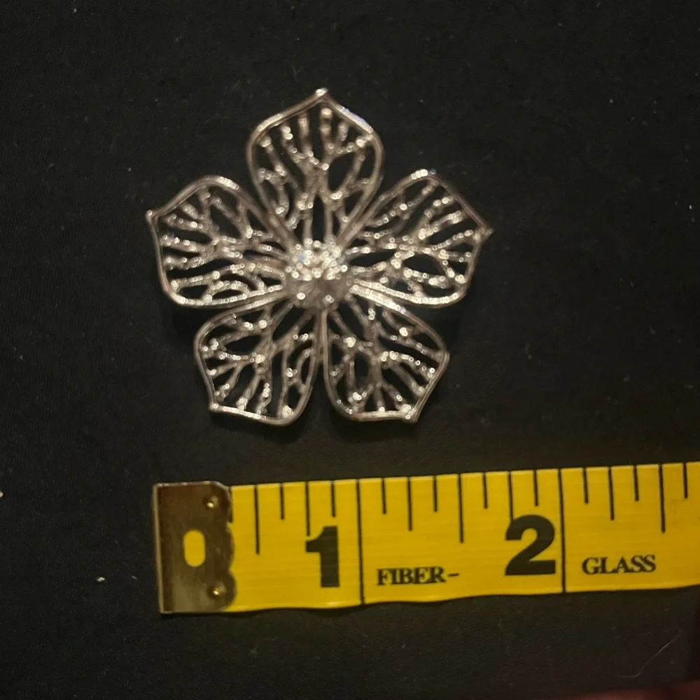 Vintage Silver Tone Gerrys Dogwood Brooch